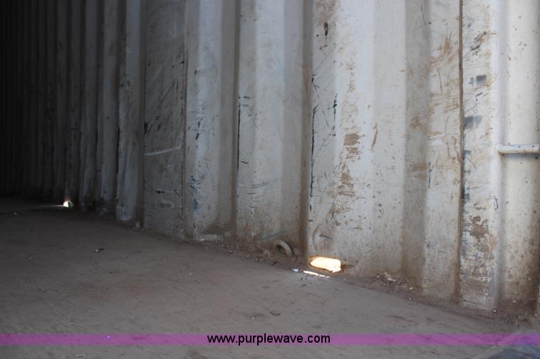 image for item H6050 2001 Stoughton container trailer with container