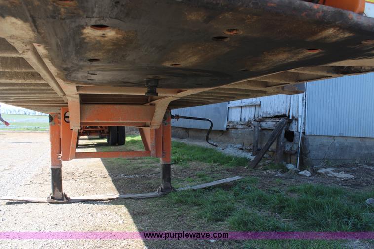 image for item H6050 2001 Stoughton container trailer with container