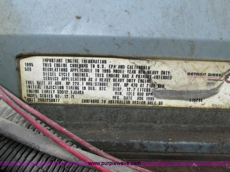 image for item I4176 1996 Freightliner FLD semi truck