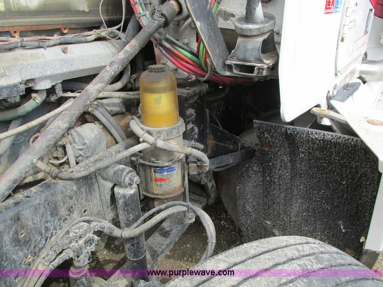 image for item I4176 1996 Freightliner FLD semi truck