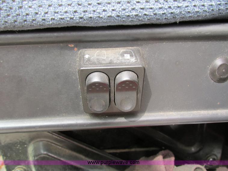 image for item I4176 1996 Freightliner FLD semi truck