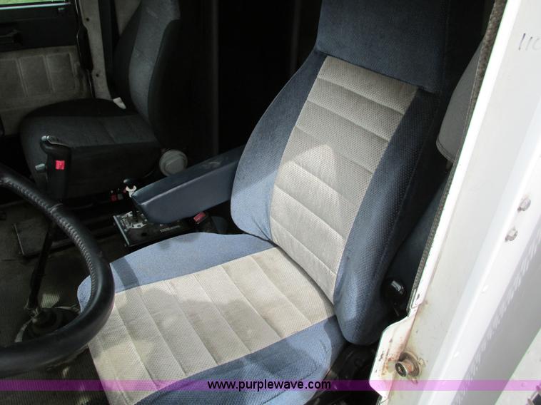 image for item I4176 1996 Freightliner FLD semi truck