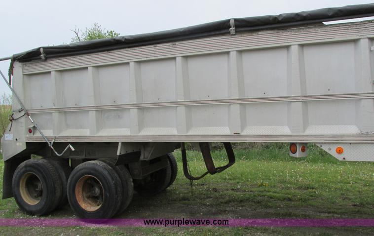 image for item I4178 1991 Trailstar aluminum end dump trailer