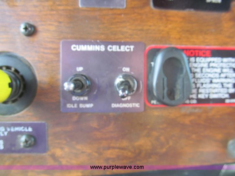 image for item I7016 1998 Peterbilt 379 semi truck