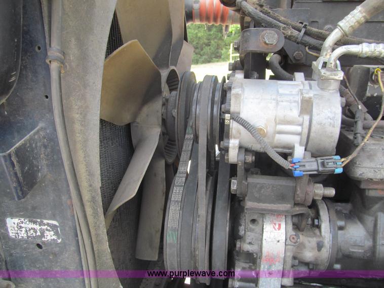 image for item I7016 1998 Peterbilt 379 semi truck