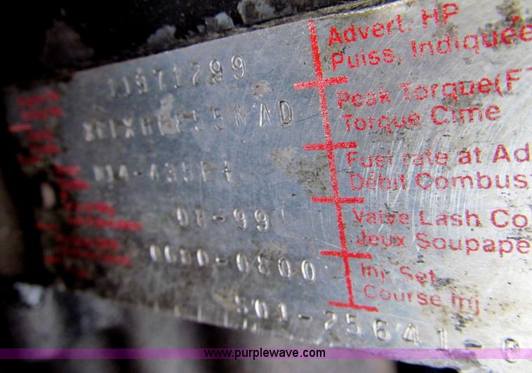 image for item I7016 1998 Peterbilt 379 semi truck