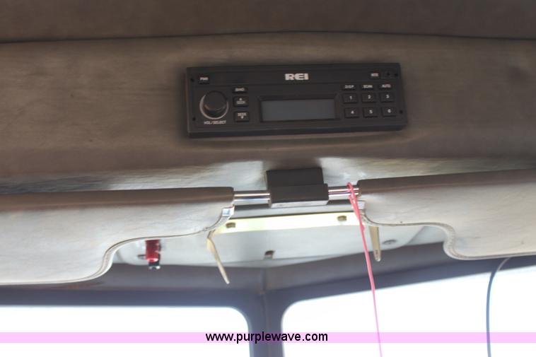 image for item I7428 2002 Peterbilt 378 semi truck