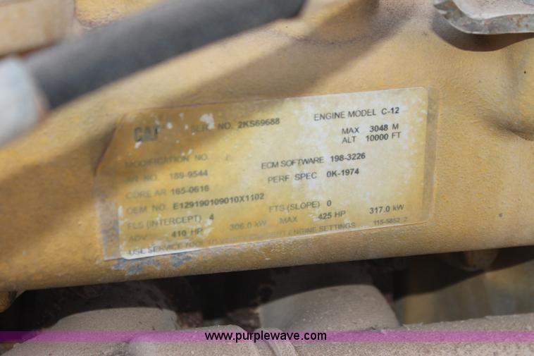 image for item I7428 2002 Peterbilt 378 semi truck