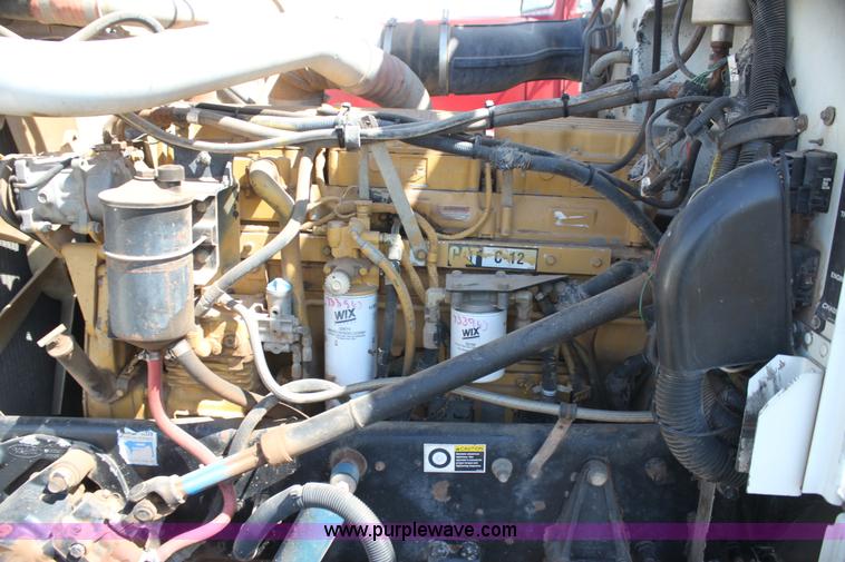 image for item I7428 2002 Peterbilt 378 semi truck