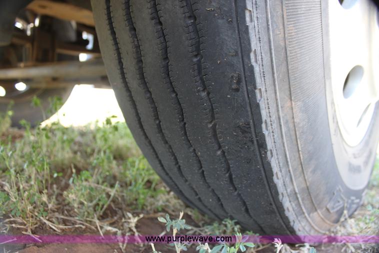 image for item I7428 2002 Peterbilt 378 semi truck