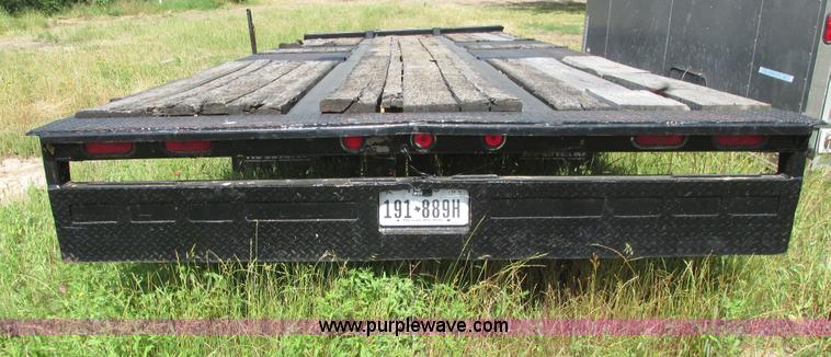 image for item I9636 1997 Trail King TKT32 tilt deck flatbed trailer