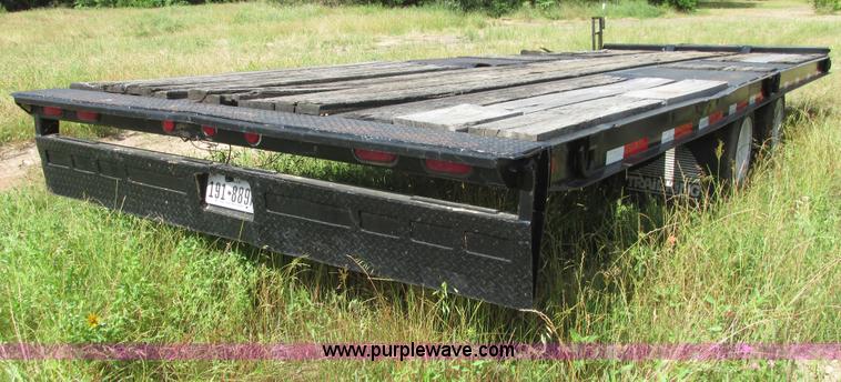 image for item I9636 1997 Trail King TKT32 tilt deck flatbed trailer