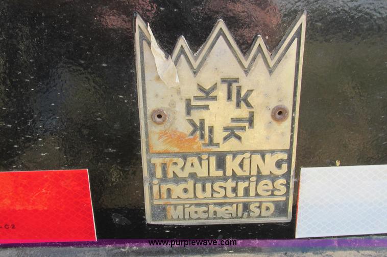 image for item I9636 1997 Trail King TKT32 tilt deck flatbed trailer