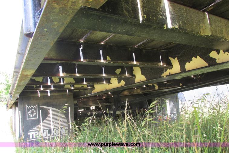 image for item I9636 1997 Trail King TKT32 tilt deck flatbed trailer