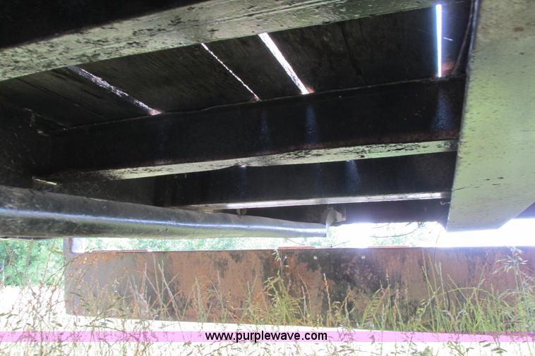 image for item I9636 1997 Trail King TKT32 tilt deck flatbed trailer