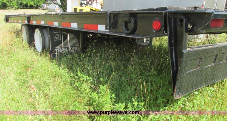 image for item I9636 1997 Trail King TKT32 tilt deck flatbed trailer