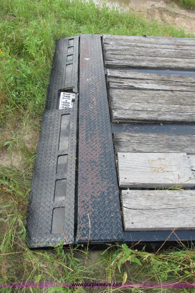 image for item I9636 1997 Trail King TKT32 tilt deck flatbed trailer