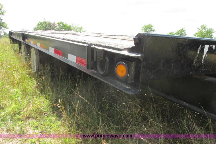 image for item I9636 1997 Trail King TKT32 tilt deck flatbed trailer