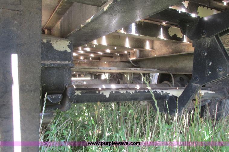 image for item I9636 1997 Trail King TKT32 tilt deck flatbed trailer