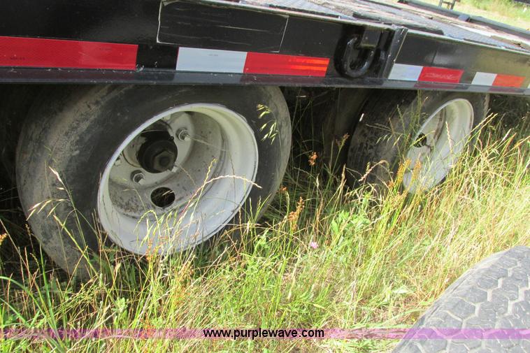 image for item I9636 1997 Trail King TKT32 tilt deck flatbed trailer