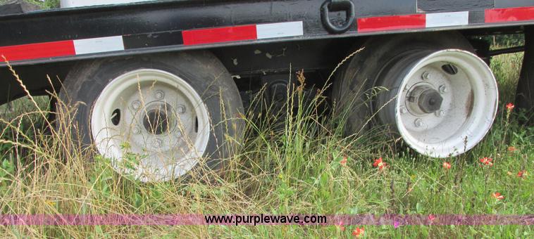 image for item I9636 1997 Trail King TKT32 tilt deck flatbed trailer