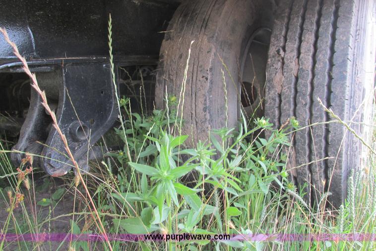 image for item I9636 1997 Trail King TKT32 tilt deck flatbed trailer