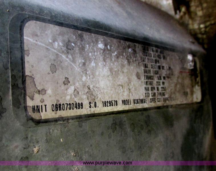 image for item I9644 2004 Freightliner Columbia semi truck