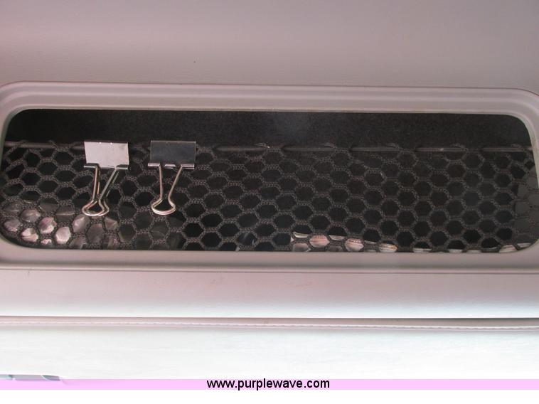 image for item A8723 2007 Freightliner Columbia semi truck