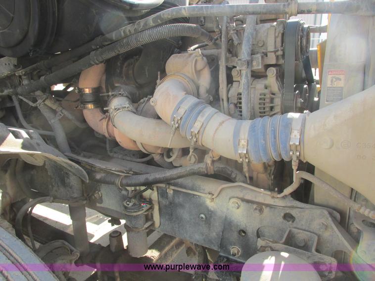 image for item A8723 2007 Freightliner Columbia semi truck