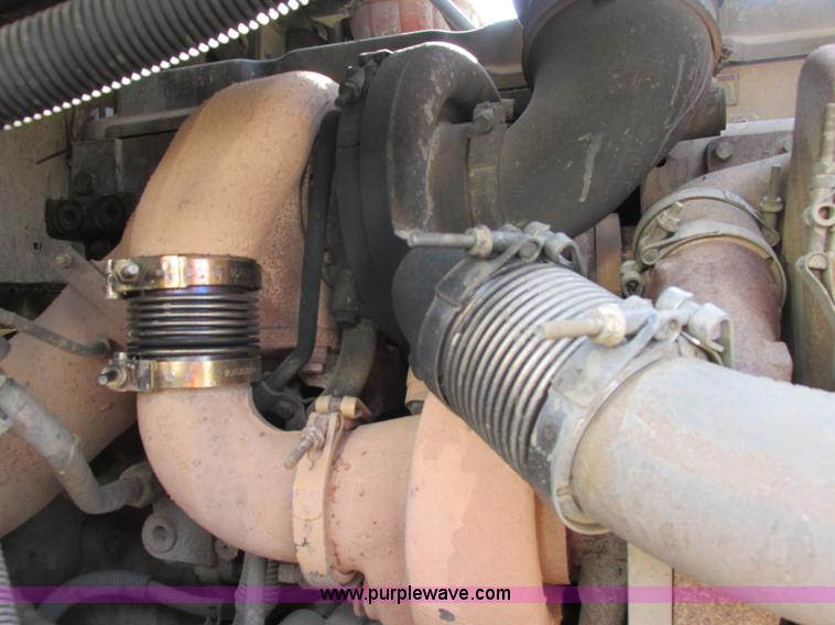 image for item A8723 2007 Freightliner Columbia semi truck