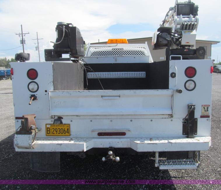 image for item AQ9811 2006 Ford F550 Super Duty XL service truck with crane