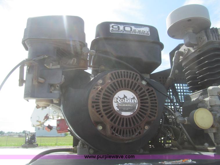 image for item AQ9811 2006 Ford F550 Super Duty XL service truck with crane