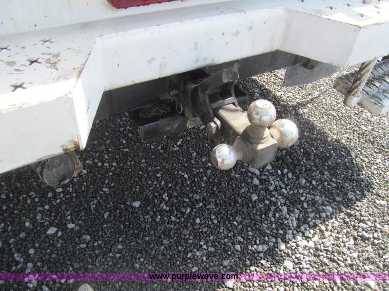 image for item AQ9811 2006 Ford F550 Super Duty XL service truck with crane