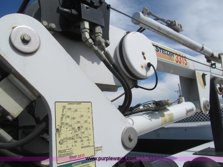 image for item AQ9811 2006 Ford F550 Super Duty XL service truck with crane