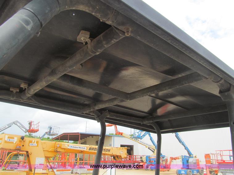 image for item AQ9814 2009 Club Car XRT1550 SE utility vehicle