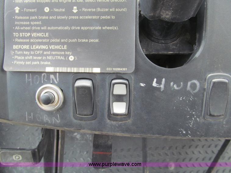 image for item AQ9814 2009 Club Car XRT1550 SE utility vehicle