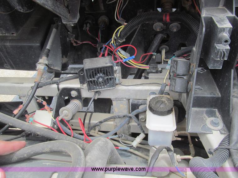 image for item AQ9814 2009 Club Car XRT1550 SE utility vehicle