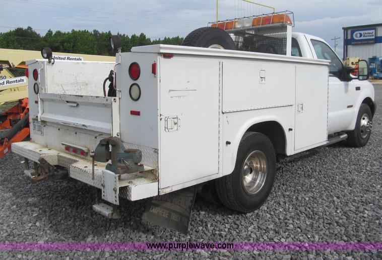 image for item AQ9816 2004 Ford F350 Super Duty XL service truck