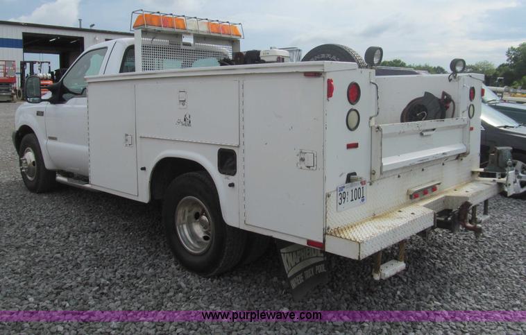 image for item AQ9816 2004 Ford F350 Super Duty XL service truck
