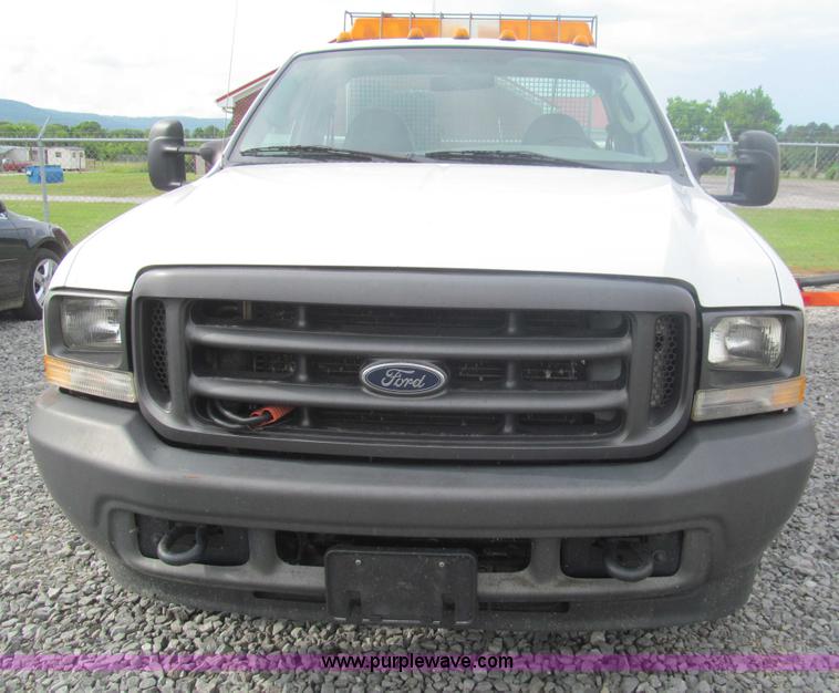 image for item AQ9816 2004 Ford F350 Super Duty XL service truck