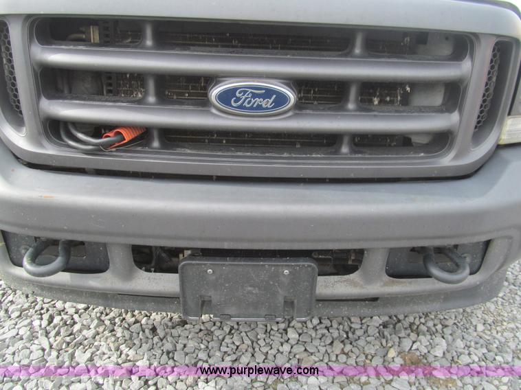 image for item AQ9816 2004 Ford F350 Super Duty XL service truck