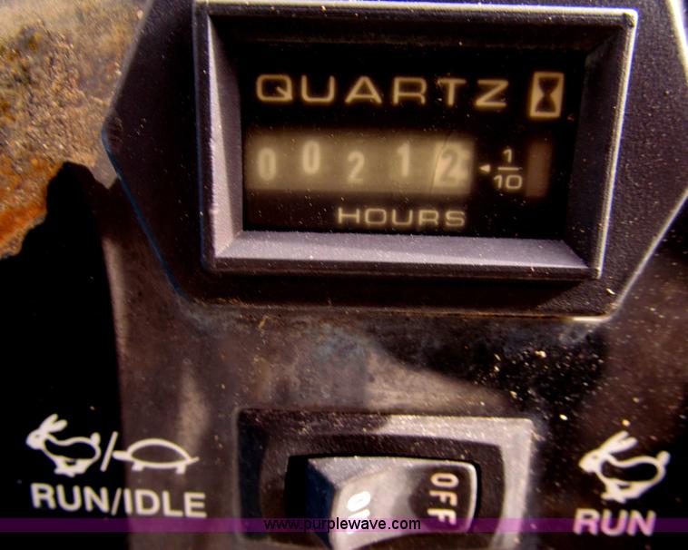 image for item AQ9816 2004 Ford F350 Super Duty XL service truck