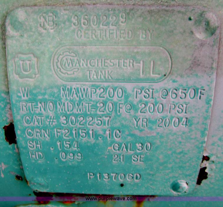 image for item AQ9816 2004 Ford F350 Super Duty XL service truck