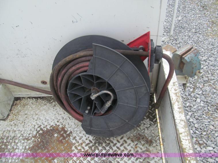 image for item AQ9816 2004 Ford F350 Super Duty XL service truck