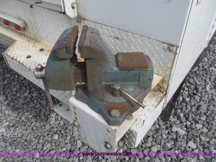 image for item AQ9816 2004 Ford F350 Super Duty XL service truck