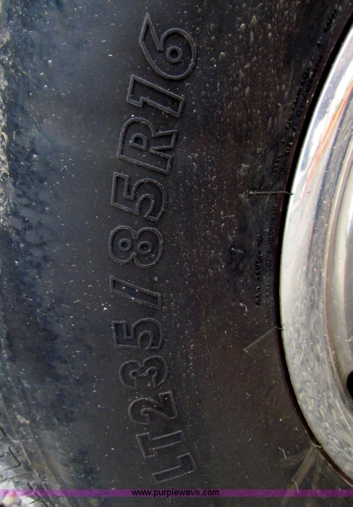 image for item AQ9816 2004 Ford F350 Super Duty XL service truck