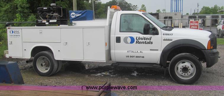 image for item AQ9817 2006 Ford F550 Super Duty XL service truck