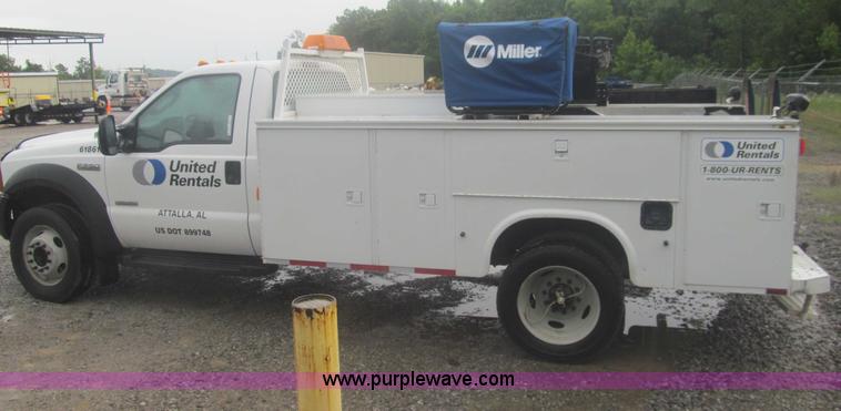 image for item AQ9817 2006 Ford F550 Super Duty XL service truck