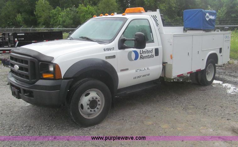 image for item AQ9817 2006 Ford F550 Super Duty XL service truck