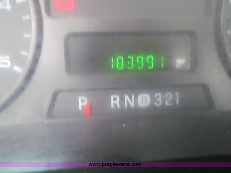 image for item AQ9817 2006 Ford F550 Super Duty XL service truck